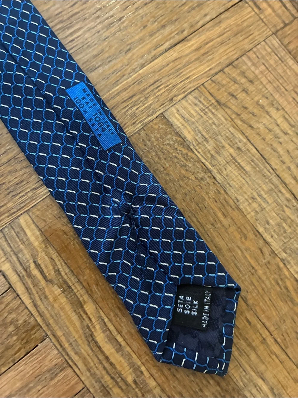 Battistoni Men’s Navy Geometric Silk Tie